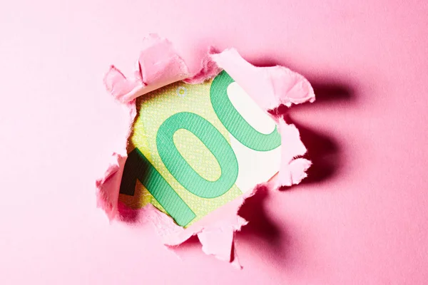 Fundo Papel Rosa Com Notas 100 Euros Buraco Centro — Fotografia de Stock