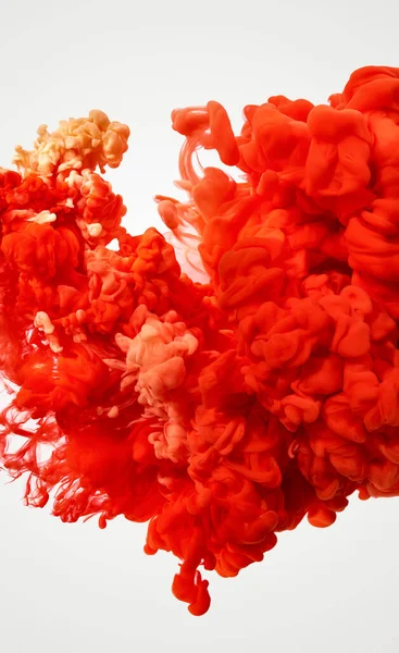 Spritzer Fließender Roter Farbe Herzform Isoliert Auf Grauem Hintergrund — Stockfoto