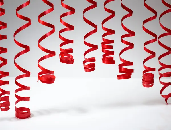Dekorative Rote Spirale Band Auf Grauem Hintergrund — Stockfoto