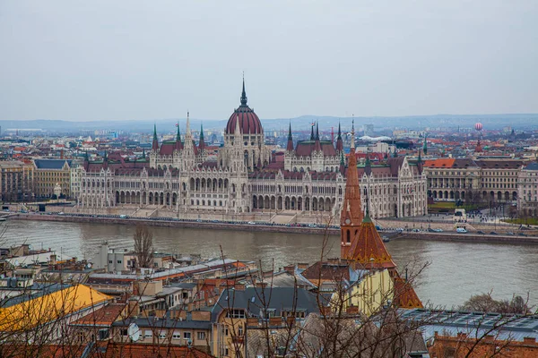Hungría Budapest Febrero 2023 Centro Budapest Río Danubio Parlamento — Foto de Stock