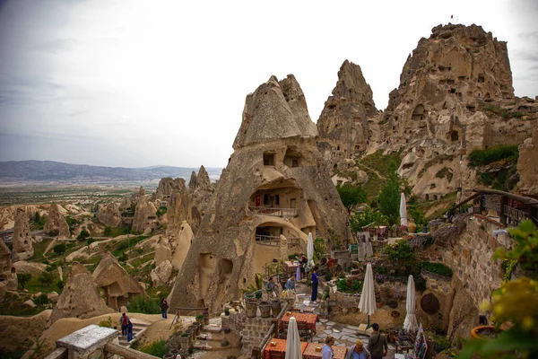 Capadoca Trkiye May 2022 Fantastic Spring View Cappadocia 岩石中的私人住宅 旅游胜地 — 图库照片