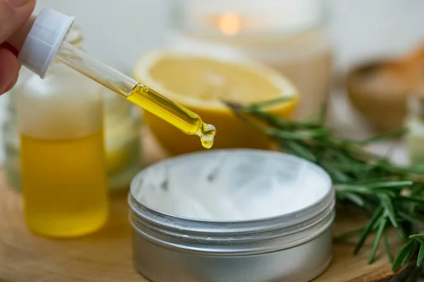 Aromatherapie Pflegeprodukte Beauty Wellness Setting Mit Aromatherapie Und Massageöl — Stockfoto