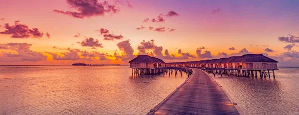 Luxurious Bungalows Seaside Sunset Time — Stock Photo, Image
