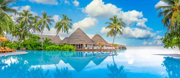 Luxury Swimming Pool Hotel Maldives — Stock Photo, Image