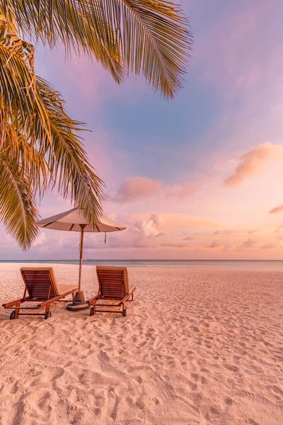 Piękna Tropikalna Plaża Zachodzie Słońca — Zdjęcie stockowe
