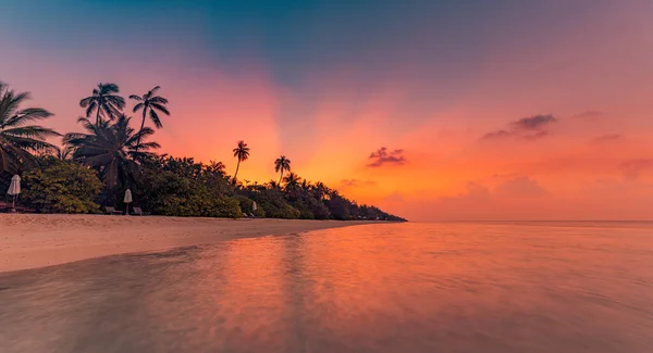 Hermoso Atardecer Tropical Sobre Playa Con Palmeras — Foto de Stock