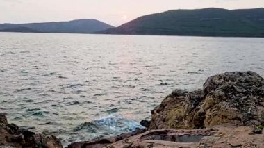 Porto Körfezi 'nde gün batımı. Alghero yakınlarında, 8 km mesafede.