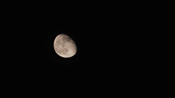 满月在天空中逝去的时间 — 图库视频影像
