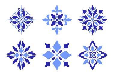 Akdeniz mavisi desenler ayarlandı. Çiçek mozaik tasarımı, beyaz arka planda geleneksel motifler. Seramik için geometrik etnik süs. Vektör illüstrasyonu