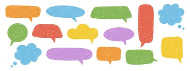 Konuşma baloncukları renkli boya kalemleri seti. Tebeşir desenli düşünce kutuları. El çizimi sohbet çerçeveleri, karalama tarzı. Diyalog balonu bulutları. Kalem çizimleri, beyaz arkaplanda elementler. Vektör illüstrasyonu