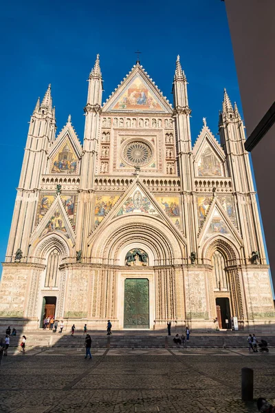 Orvieto Itália Outubro 2022 Catedral Orvieto Duomo Orvieto Com Turistas — Fotografia de Stock