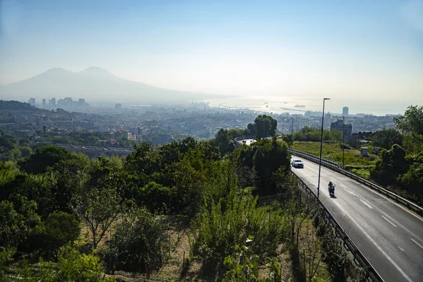 Nápolyból Rómába Vezető Városi Autópálya Nápoly Város Vesuvius Vulkán Mellett — Stock Fotó