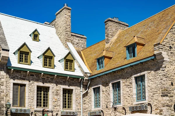 stock image Typical buildings in the old district in Quebec City, Canada