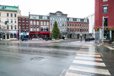 Bangor, ME-USA - 10 Ocak 2016: Ana Cadde 'nin Tview' i. Art Deco Mimarisi örneği. Bangor, Maine, ABD