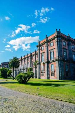 Capodimonte Müzesi. Napoli 'de büyük bir Bourbon sarayı olan Capodimonte Sarayı' nda bir sanat müzesi bulunmaktadır..