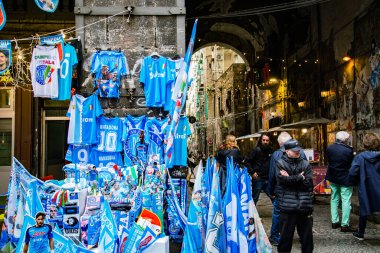 Napoli, İtalya, 18 Nisan 2023, Maradona 'dan 33 yıl sonra şehir Serie A unvanı için coşkuyu kutluyor..