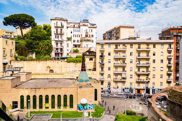 意大利那不勒斯 2023年4月29日 Metro Dell Arte 是一条城市铁路1号线 是艺术之旅游客游览美丽车站的旅游胜地 外面的罗萨站 — 图库照片