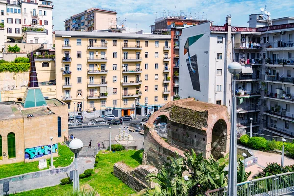 意大利那不勒斯 2023年4月29日 城市铁路1号线 Metro Dell Arte 是一个吸引艺术之旅游客的旅游景点 以探索美丽的车站 外面的罗萨站 — 图库照片