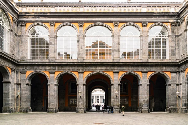 Naples Italie Février 2023 Cour Palais Royal Dans Centre Historique — Photo
