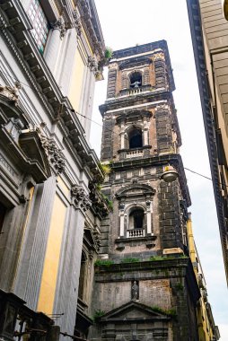 12. yüzyıl kilisesi, İtalya 'nın Napoli kentindeki Forcella bölgesinde Angevins tarafından 1200 yılında kurulan Sant' Agostino alla Zecca 'ya adanmıştır.