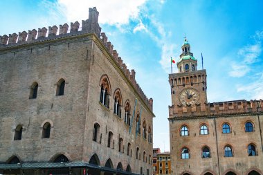 Palazzo dei Notai ve Palazzo dAccursio Bologna, İtalya