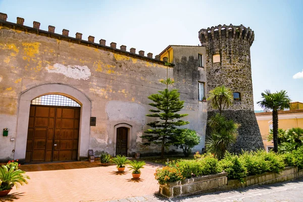 Sessa Aurunca坎帕尼亚该镇的主要大门 叫做波塔迪卡普契尼 十五世纪建造的城墙的一部分 意大利 — 图库照片