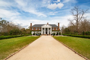 Boone Hall Çiftliği, Charleston yakınlarındaki eski geleneksel çiftlik evi, Güney Carolina, ABD