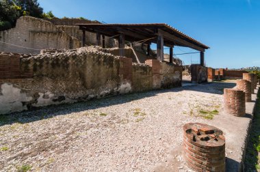Posillipo arkeoloji parkındaki Pollione imparatorluk villasına bir göz atalım.