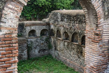 Roma 'da Tiber' deki Ostia antika limanında. Roma Arkeoloji Alanı, İtalya
