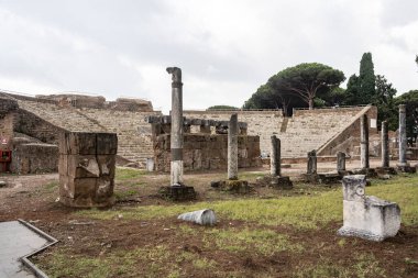 Roma 'da Tiber' deki Ostia antika limanında. Roma Arkeoloji Alanı, İtalya