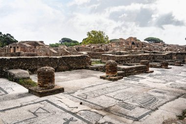 Roma 'da Tiber' deki Ostia antika limanında. Roma Arkeoloji Alanı, İtalya