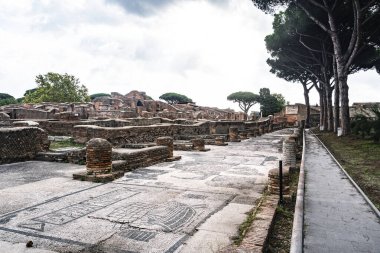 Roma 'da Tiber' deki Ostia antika limanında. Roma Arkeoloji Alanı, İtalya