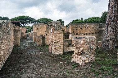 Roma 'da Tiber' deki Ostia antika limanında. Roma Arkeoloji Alanı, İtalya