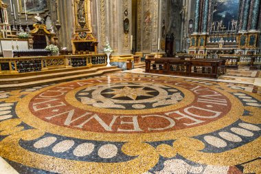 San Bartolomeo ve Gaetano Kilisesi, Bolonya, İtalya 'nın mimarisi ve iç mimarisi