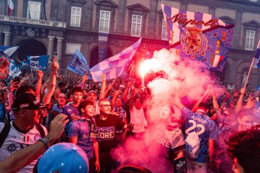 Napoli, İtalya - 23 Mayıs 2025: Mavi Diriliş: Napoli Zaferleri ve Scudetto, Futbol İddiaları. İtalya