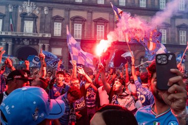 Napoli, İtalya - 23 Mayıs 2025: Mavi Diriliş: Napoli Zaferleri ve Scudetto, Futbol İddiaları. İtalya