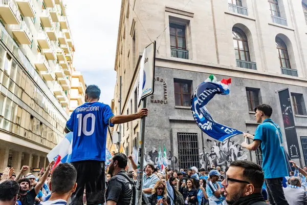 Napoli, İtalya - 23 Mayıs 2025: Mavi Diriliş: Napoli Zaferleri ve Scudetto, Futbol İddiaları. İtalya
