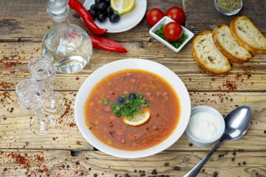 Domatesli geleneksel Ukrayna Çorbası