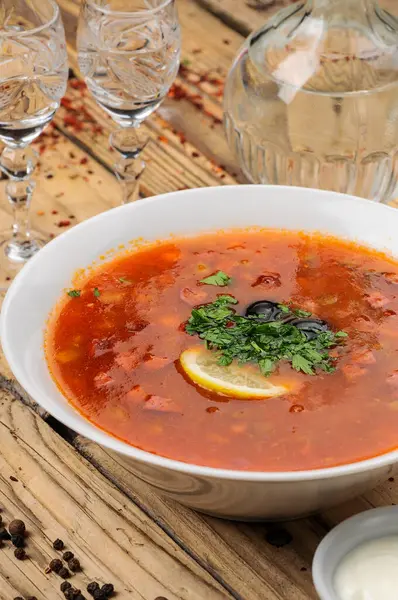 Geleneksel Ukrayna usulü kremalı çorba çorbası