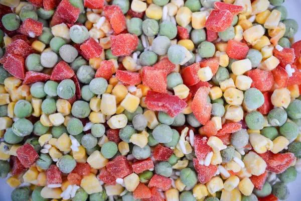 Donmuş sebze yığını, manzarayı kapat.