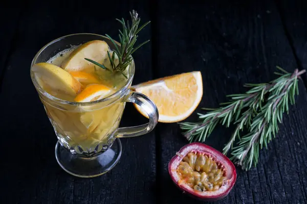 sıcak çay bardağı