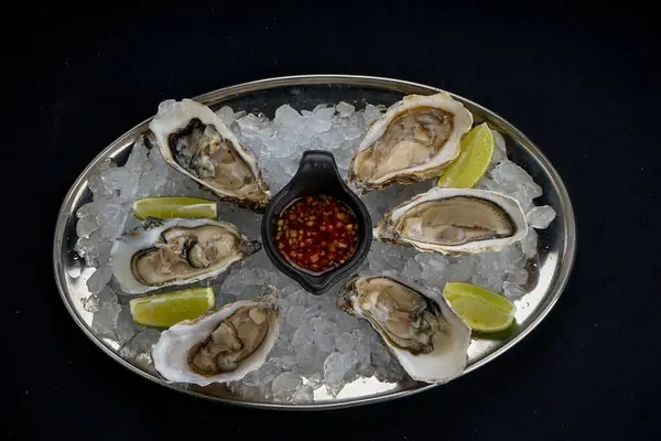 Buz limonlu istiridye