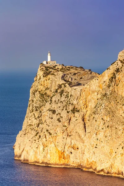 マヨルカマリョルカキャップフォーメンター風景自然肖像画形式地中海スペイン旅行コピースペース — ストック写真