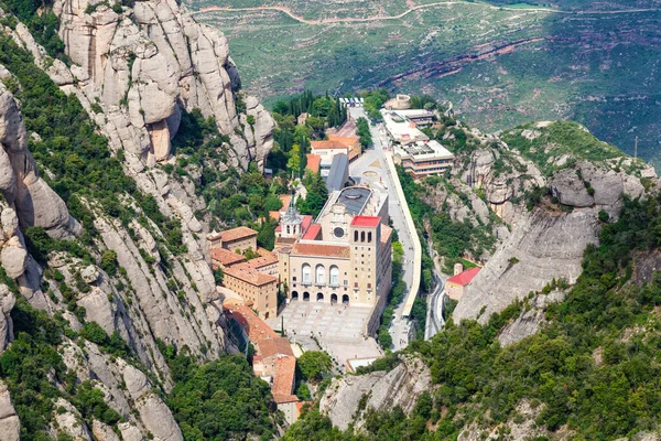 モンセラット修道院バルセロナスペインカタルーニャ旅行ビューの旅行 — ストック写真