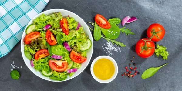 Gemengde Salade Met Verse Tomaten Gezond Eten Voedsel Eten Van — Stockfoto