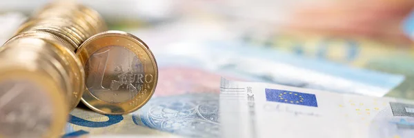 Ein Euro Münze Geld Sparen Zahlen Finanzen Mit Copyspace Kopierraum — Stockfoto