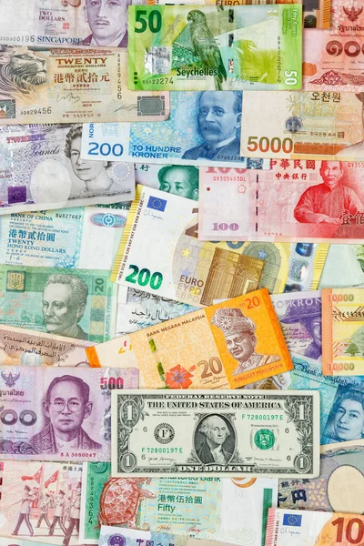 Pénz Bankjegyek Számla Euro Dollár Valuta Háttér Utazási Portré Formátum — Stock Fotó