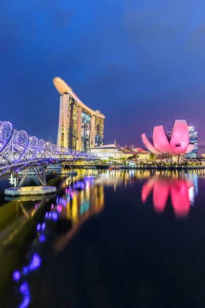 Marina Bay Skyline Helix Bridge Landmark Portrait Format Twilight Singapore — Stock Photo, Image