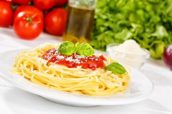 Farina Spaghetti Dall Italia Pranzate Con Sugo Pomodoro — Foto Stock
