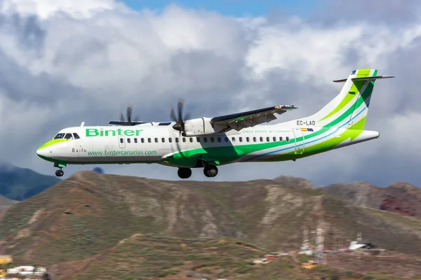 Tenerife España Septiembre 2022 Binter Canarias Atr 500 Aeroplano Aeropuerto —  Fotos de Stock